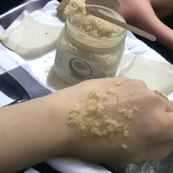 Coconut flakes exfoliating body scrub