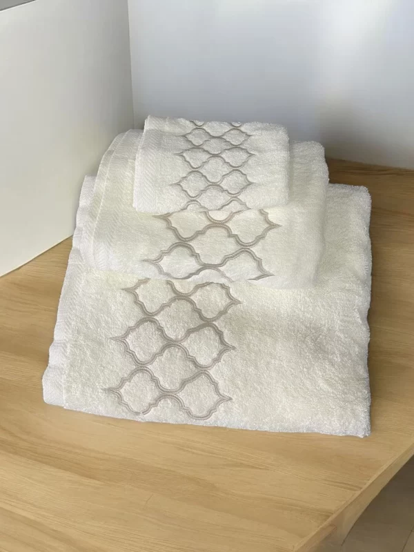 Cream & Bronze Egyptian Cotton Towel Set with Quatrefoil Design - Image 3