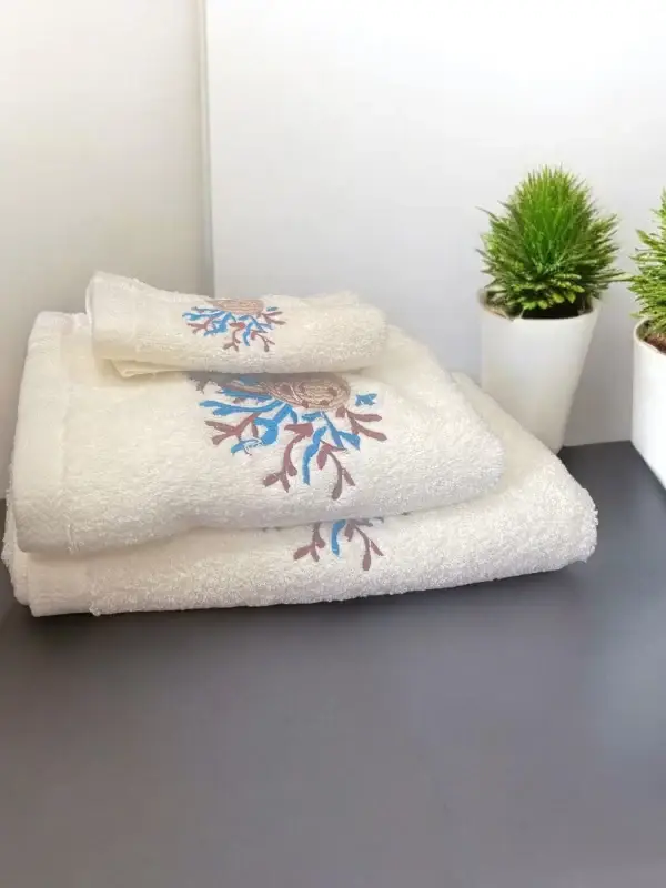 Coastal Seashell Embroidered Cream Towel Set - 100% Egyptian Cotton - Image 3