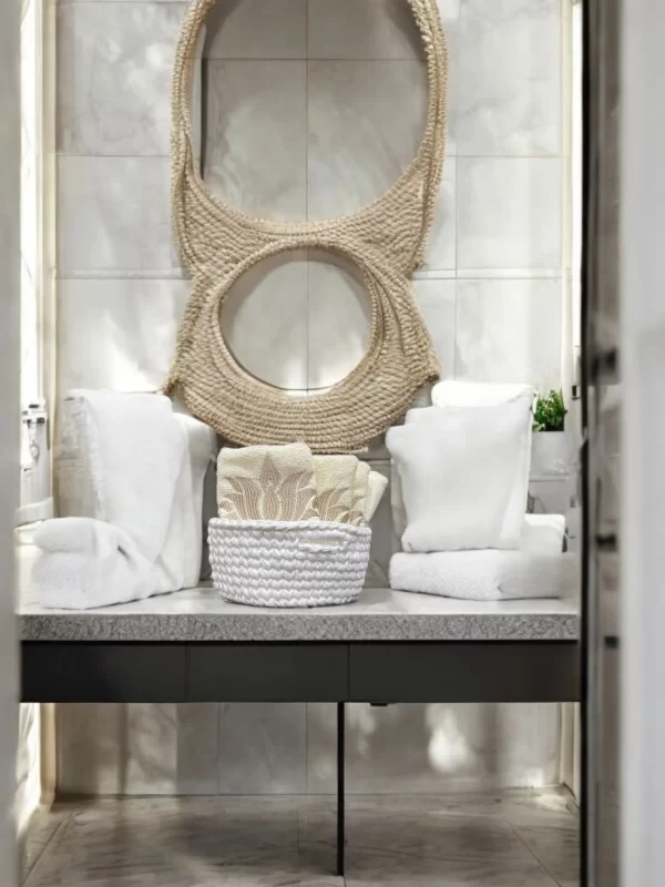 Set of 6 Face Towels with Lotus Embroidery in Handmade Crochet Basket - Image 3