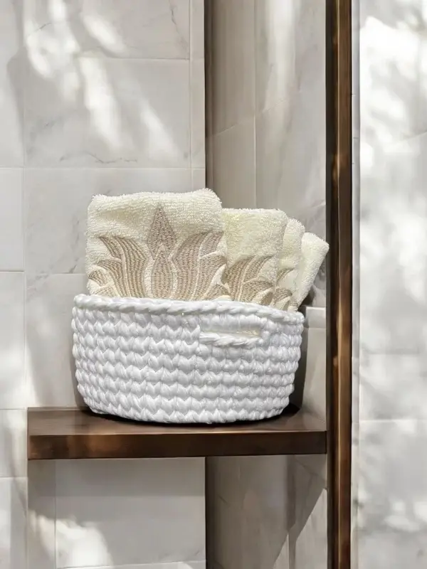Set of 6 Face Towels with Lotus Embroidery in Handmade Crochet Basket - Image 5