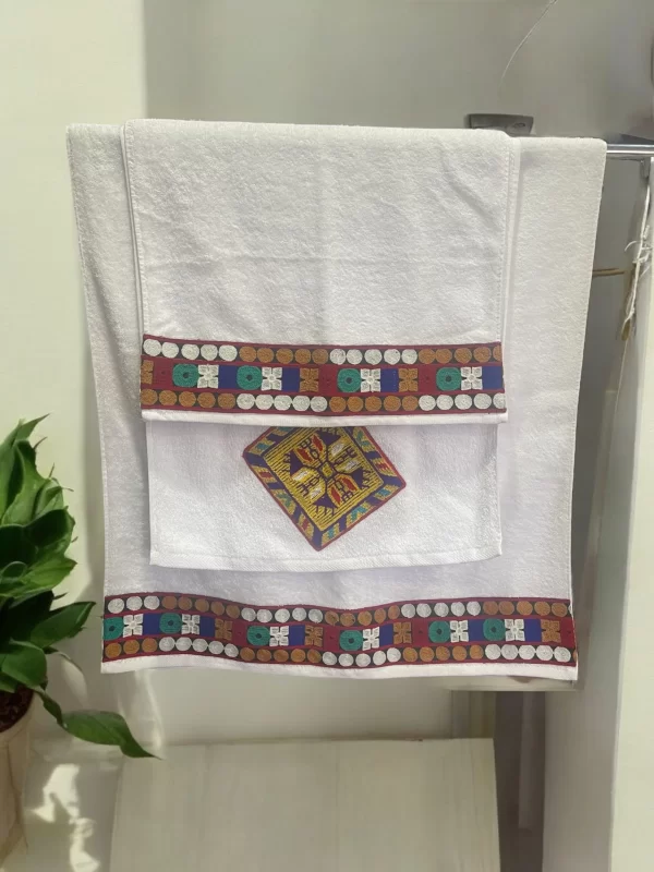 Geometric-Patterned Handcrafted Egyptian Cotton Towel Set - Image 2