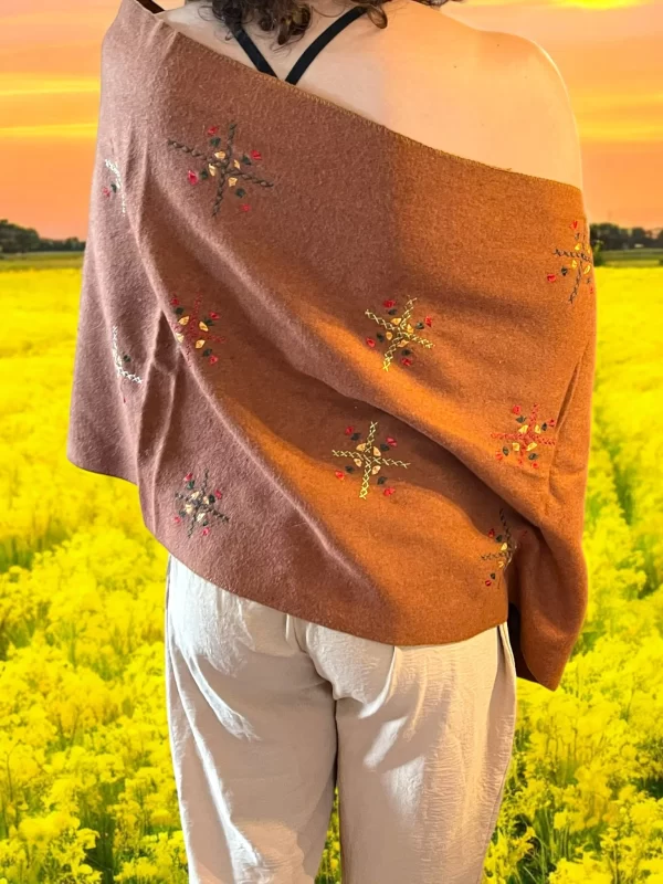 Handwoven Egyptian Wool Shawl - Siwa-Inspired Design - Image 2