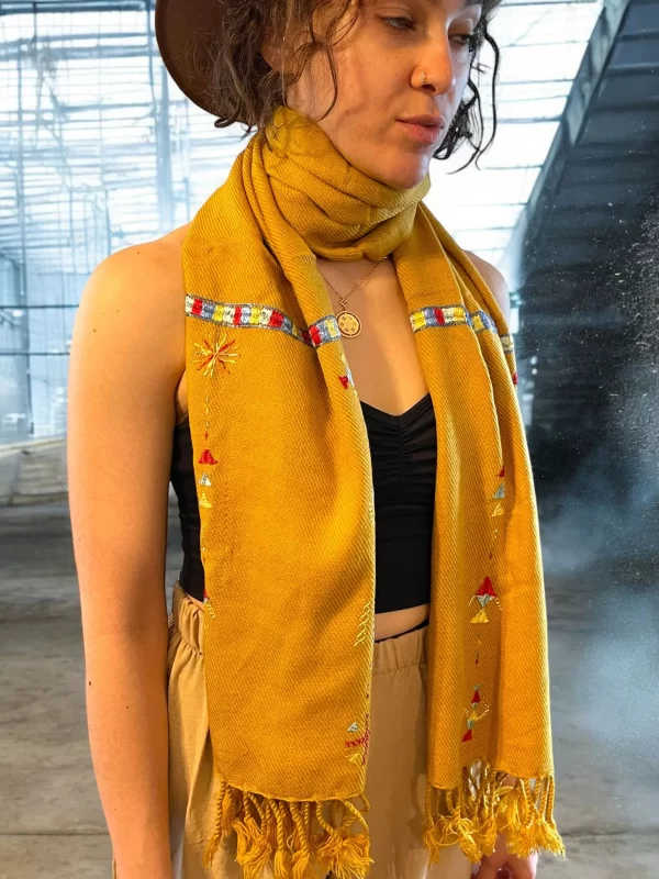 Handwoven Siwan Woolen Scarf - Authentic Egyptian Design - Image 3