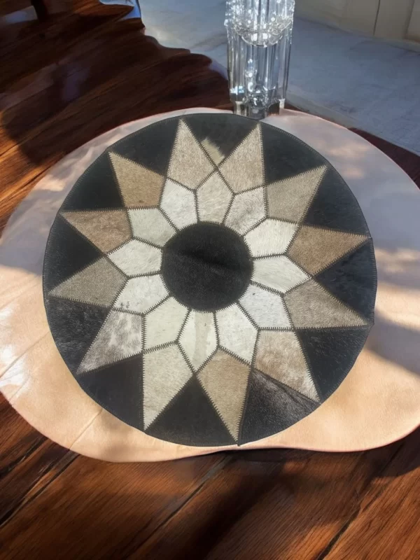 Artisanal Round Cowhide Placemat with Earthy Tones – 21" Diameter - Image 3