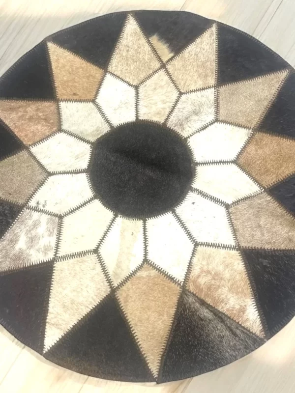 Elegant Round Cowhide Placemat with Geometric Starburst – 21" Diameter - Image 2