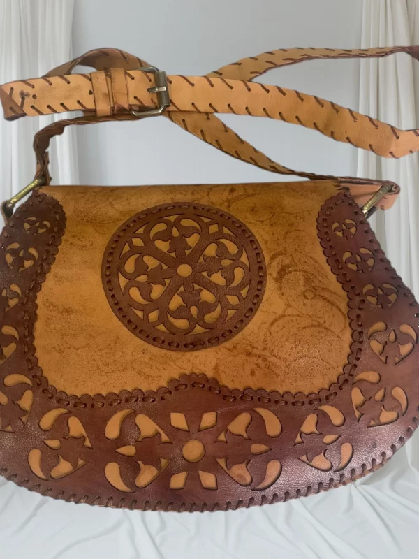 Handcrafted Cowhide Leather Bag with Laser-Cut Detailing – Vintage Elegance - Image 2