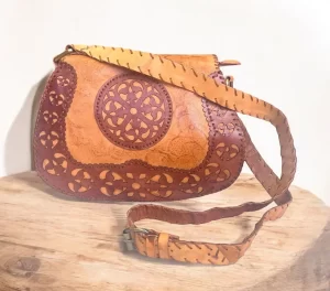 Handcrafted Cowhide Leather Bag with Laser-Cut Detailing – Vintage Elegance