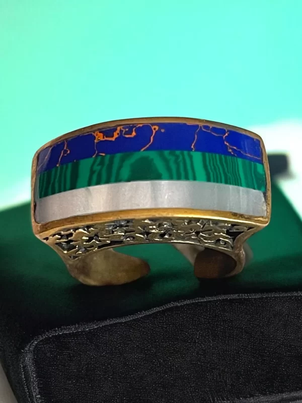 Vintage Brass Art Deco Ring with Malachite, Lapis Lazuli, and Mother of Pearl Inlay - Image 7