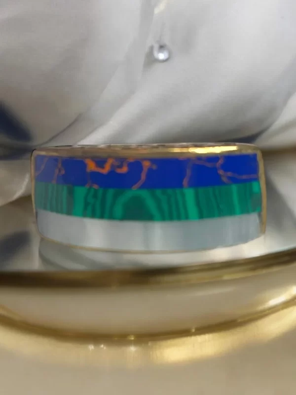 Vintage Brass Art Deco Ring with Malachite, Lapis Lazuli, and Mother of Pearl Inlay - Image 4
