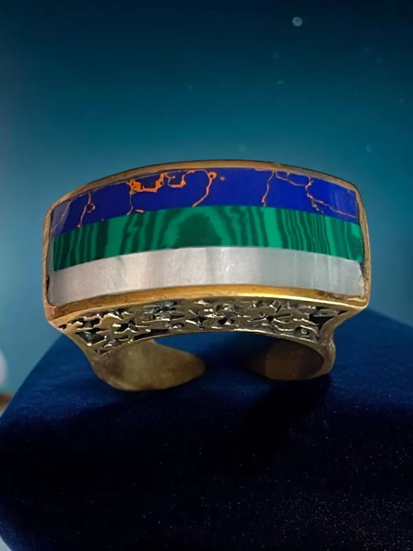 Vintage Brass Art Deco Ring with Malachite, Lapis Lazuli, and Mother of Pearl Inlay - Image 6
