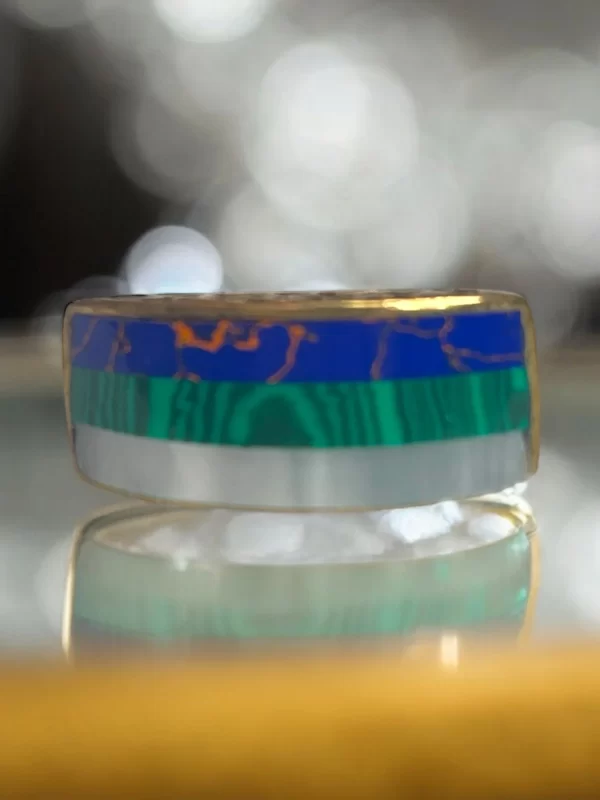 Vintage Brass Art Deco Ring with Malachite, Lapis Lazuli, and Mother of Pearl Inlay - Image 2