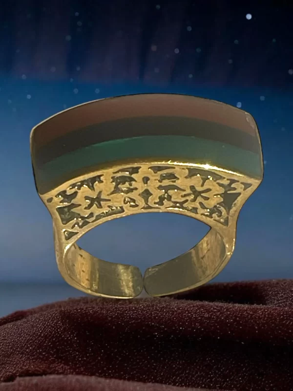 Vintage-Inspired Onyx, Carnelian, and Green Agate Striped Brass Ring - Image 3