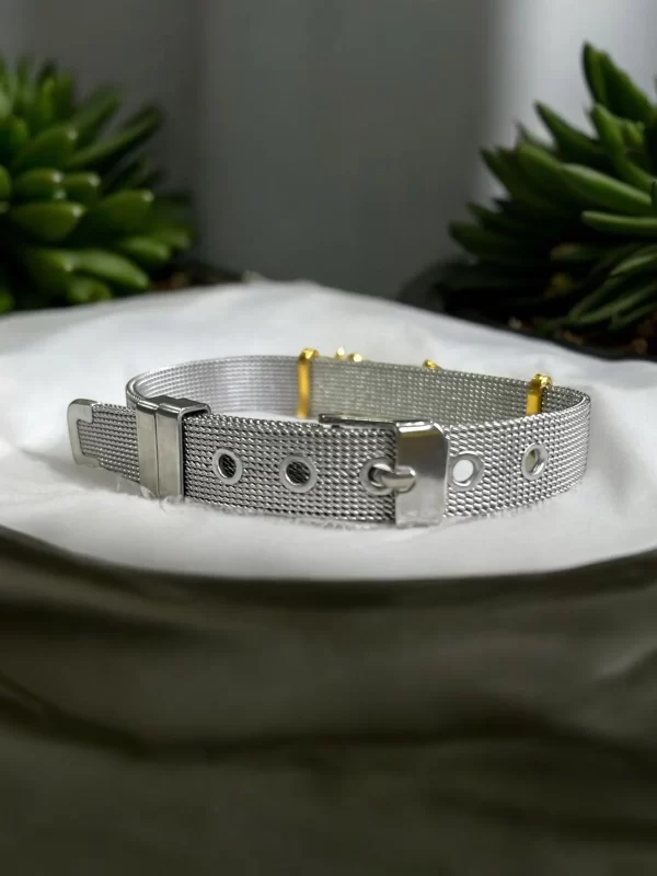 Contemporary Silver Mesh Bracelet with Gold-Toned Arabic Inscription - Image 3