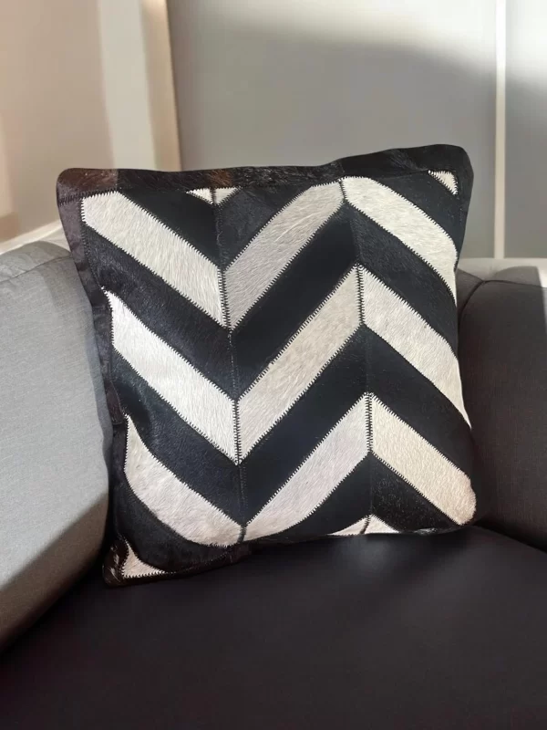 Handmade 19" Black & White Cowhide Chevron Cushion - Image 3