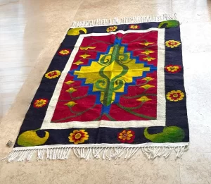 Golden Garden Kilim – Handwoven Wool Rug with Middle Eastern Motifs (6.8ft x 5ft)
