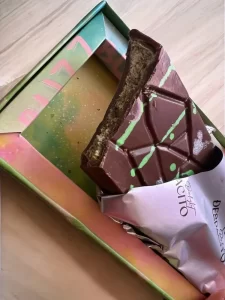 Despacito Buzz Dubai Chocolate Kunafa & Pistachio Bar