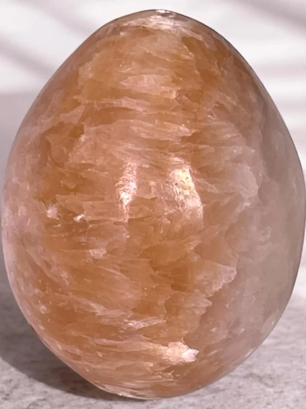 Hand-Carved Alabaster Egg – Healing Stone for Meditation & Energy Balance