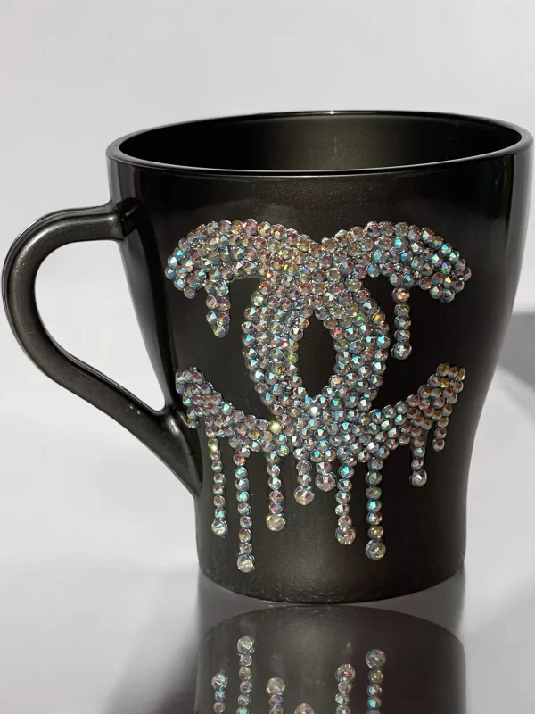 Handmade Luxury Rhinestone Mug – Chanel-Inspired Drip Design - Image 2