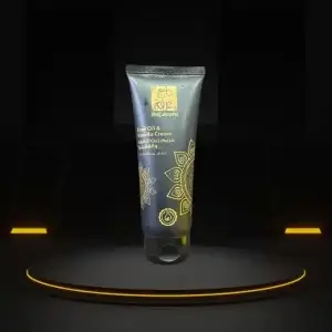 Oud Oil & Vanilla Cream - Moisturizing Body Lotion