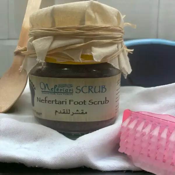 foot exfoliating scrub peppermint and eucalyptus blend - Image 4