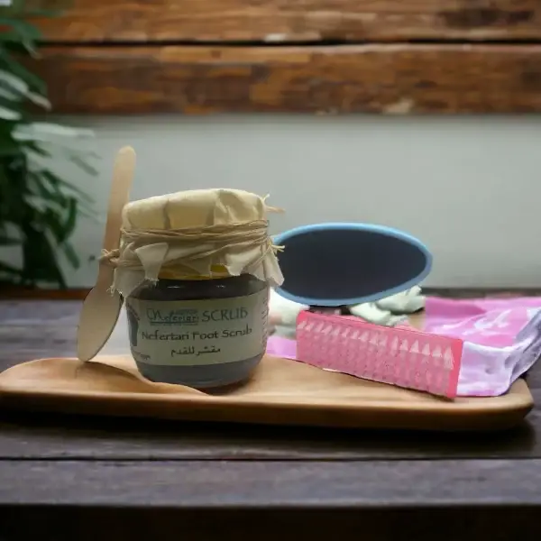 foot exfoliating scrub peppermint and eucalyptus blend - Image 2