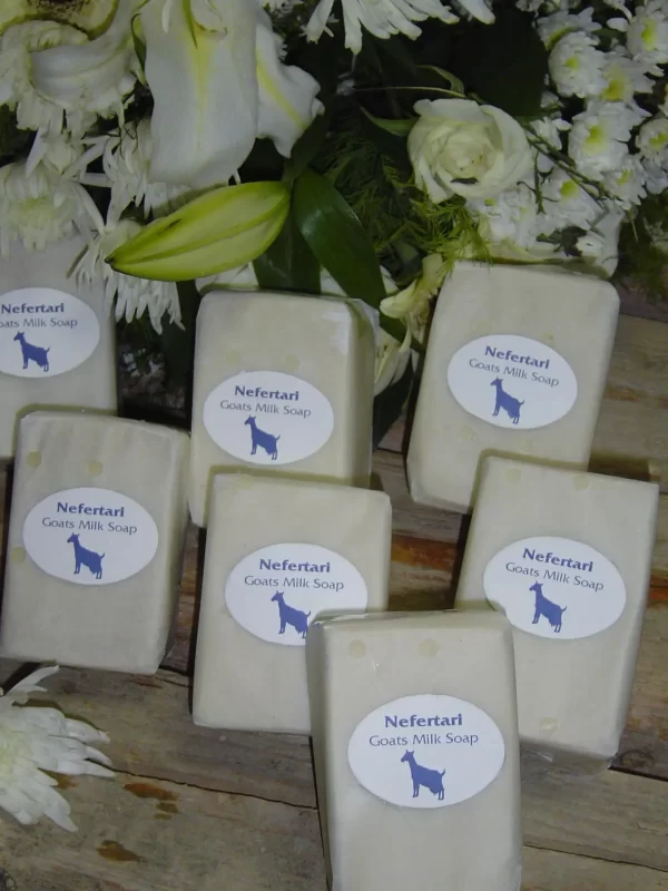 All-Natural Goat Milk Soap: Nefertari's Hydration Boost for Dry Skin - Image 4
